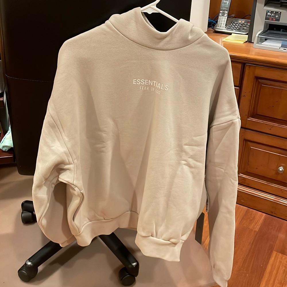Essentials Fear of God hoodie. BRAND NEW with tags.